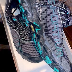 Worn once. Comes with original box.